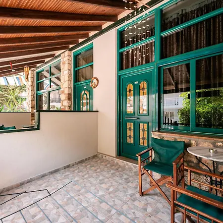 Apartahotel Sante 3*